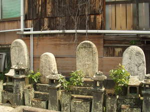 坪井九右衛門墓.jpg